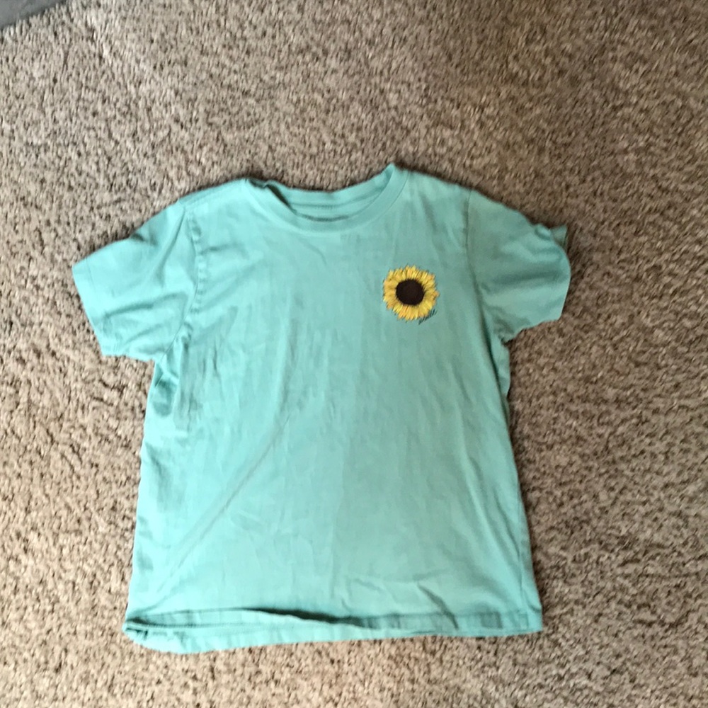 blue O’Neill t shirt